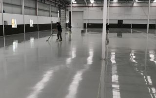 AUTONIVLENTE CEMENTOSO INDUSTRIAL DE ALTAS PRESTACIONES
