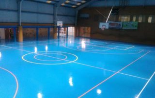arreglo suelo pista deportiva Laredo